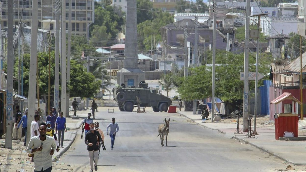 Somalie: des combattants pro-opposition bloquent des quartiers de Mogadiscio
