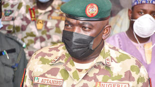 Au Nigeria, le chef de l’armée meurt dans un accident d’avion