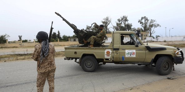 Libye : Haftar a-t-il vraiment fermé un poste-frontière avec l’Algérie ?