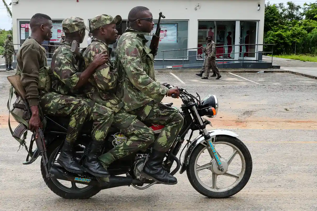 Mozambique: fears of escalating conflict as foreign troops clash with Islamists