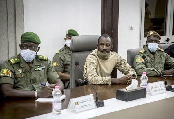 Mali: Un an après le coup d’Etat, Bamako craint de partager le sort de Kaboul