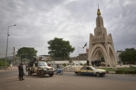 Mali: le doute grandit sur les intentions des militaires