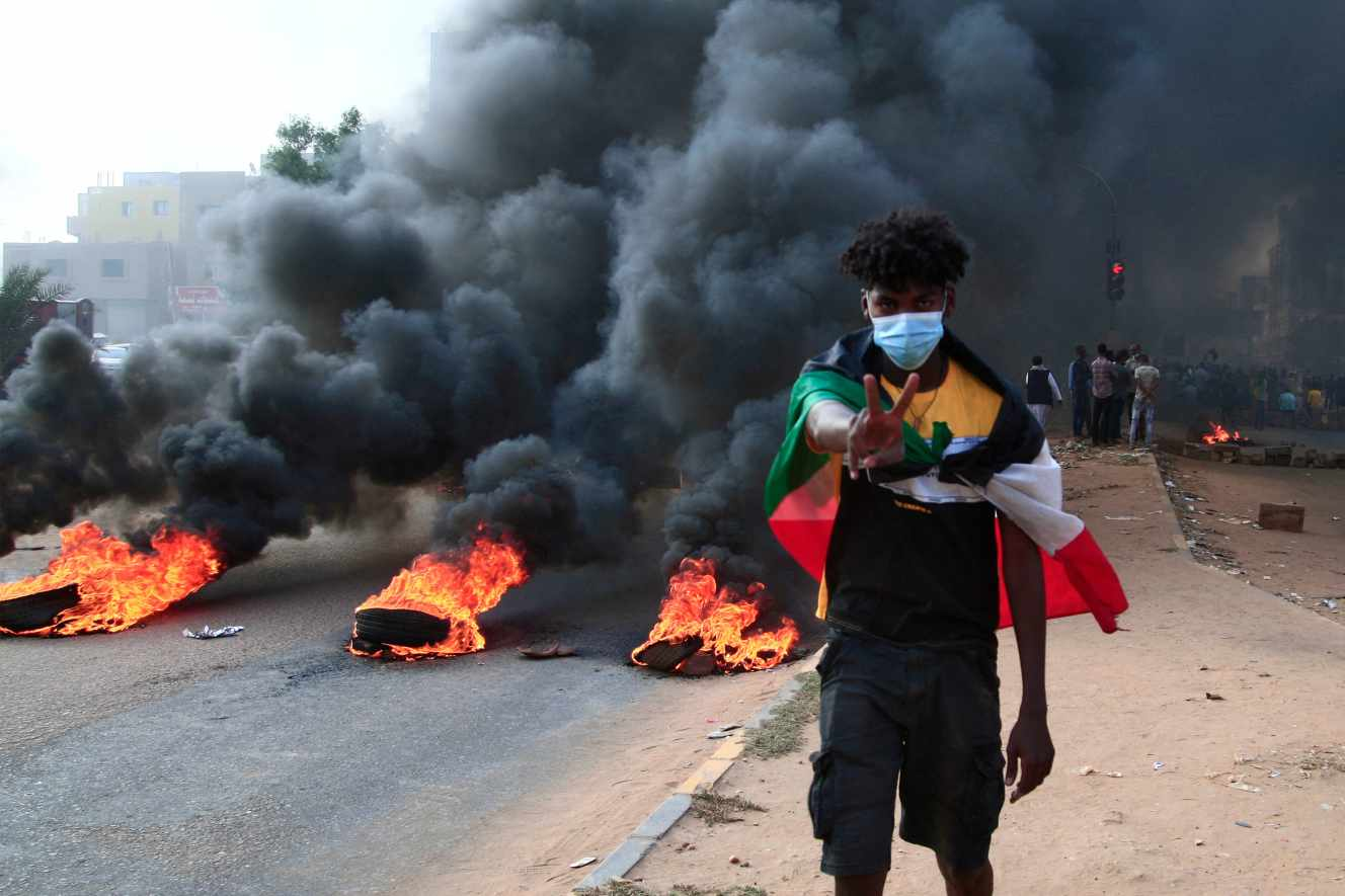 Coup d’Etat au Soudan : après l’arrestation du premier ministre, l’état d’urgence décrété dans le pays