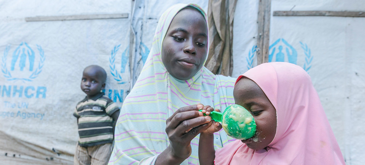 Nigeria : la réduction des rations alimentaires menace les personnes touchées par la crise au nord-est où sévit la faim depuis 5 ans