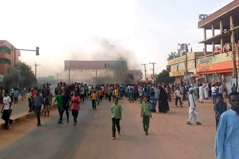 Coup d’Etat au Soudan : arrestations et quadrillage pour empêcher les protestations