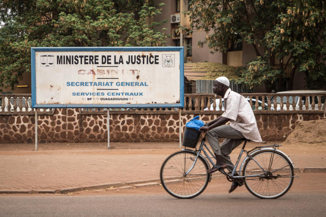 Au Burkina Faso, les juges « débordés » par les violences djihadistes