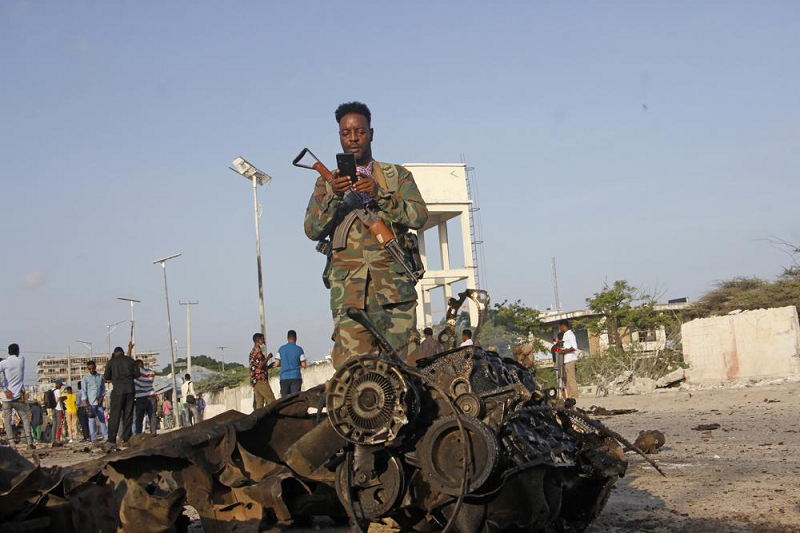 UN condemns arms supply to Somalia’s al-Shabab, keeps UN ban