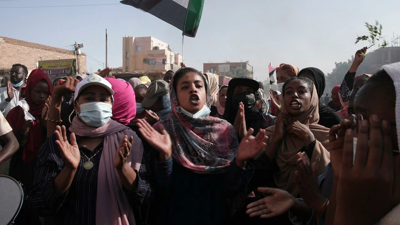 Soudan: nouvelles tensions à Khartoum, la mobilisation toujours aussi importante