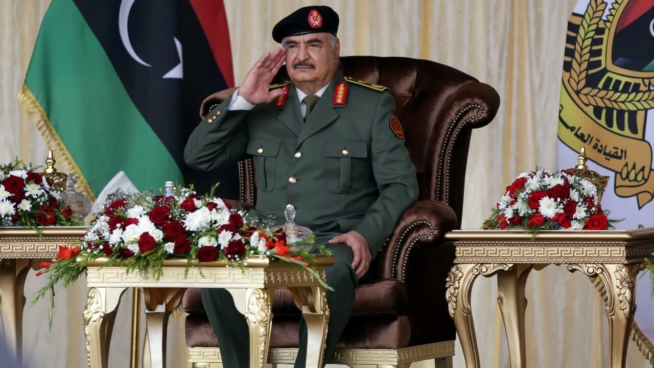 Libye : le maréchal Khalifa Haftar annonce sa candidature à la présidentielle de décembre