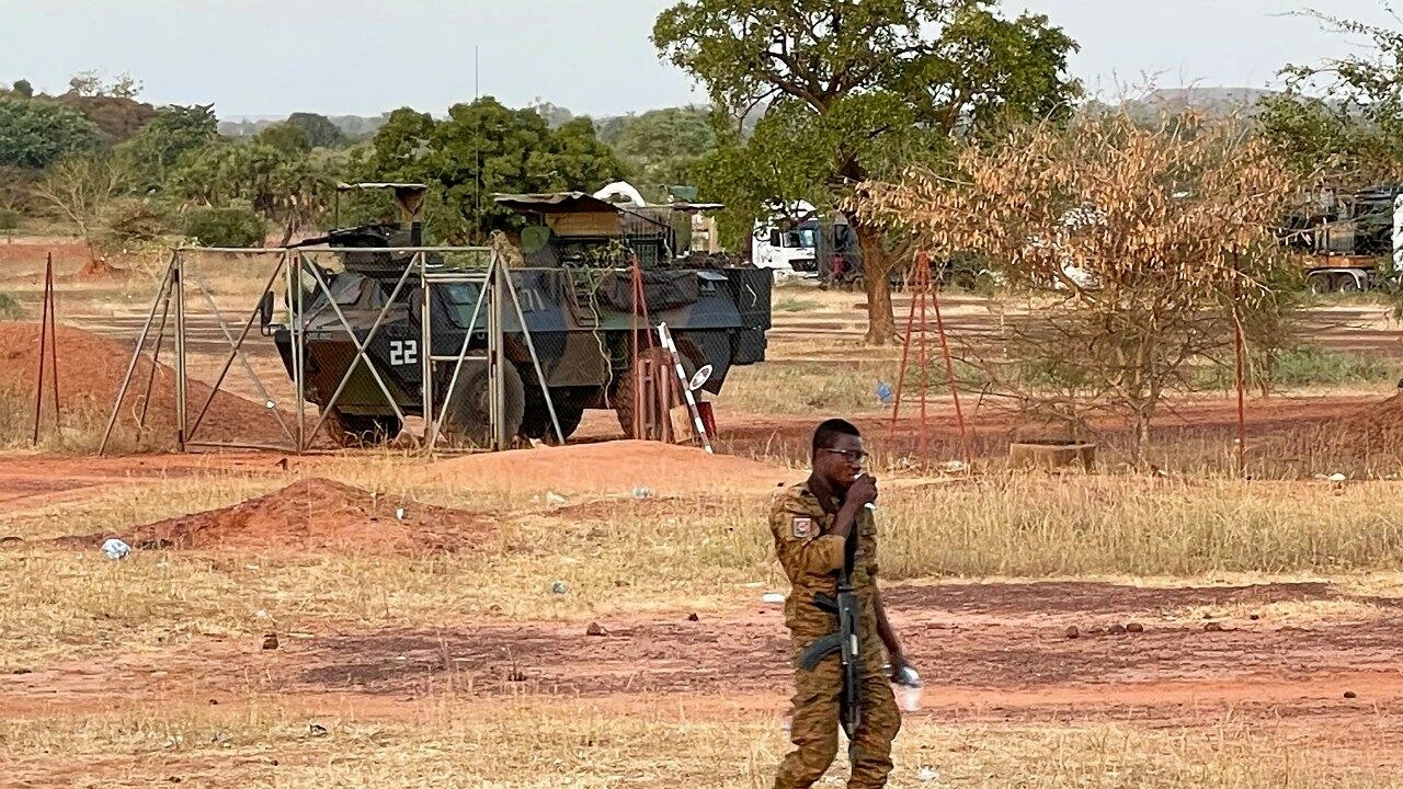 Un convoi militaire français bloqué par des manifestants au Niger
