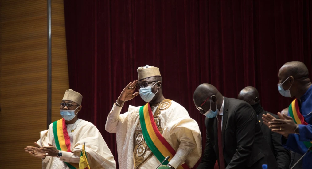 Le médiateur ouest-africain appelle à une transition courte au Mali