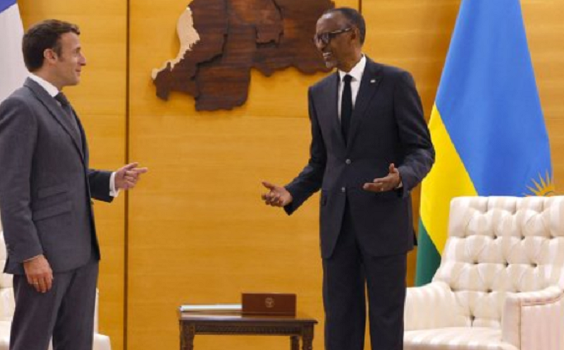 Rwanda : à Kigali, Emmanuel Macron tente une réconciliation à haut risque