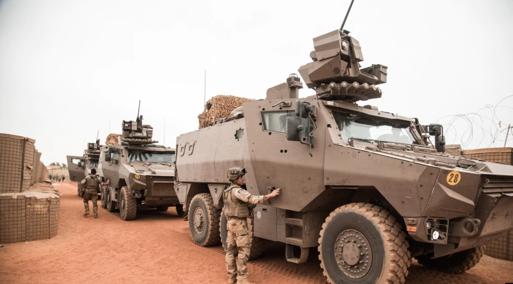Convoi Barkhane bloqué: des tirs mortels “probablement” français, selon Niamey