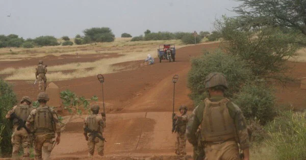 La France n’a plus de “base légale” pour opérer au Mali, selon la junte