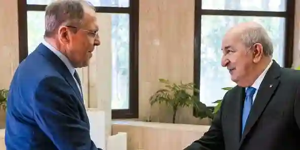 Algérie : Vladimir Poutine invite Abdelmadjid Tebboune à Moscou