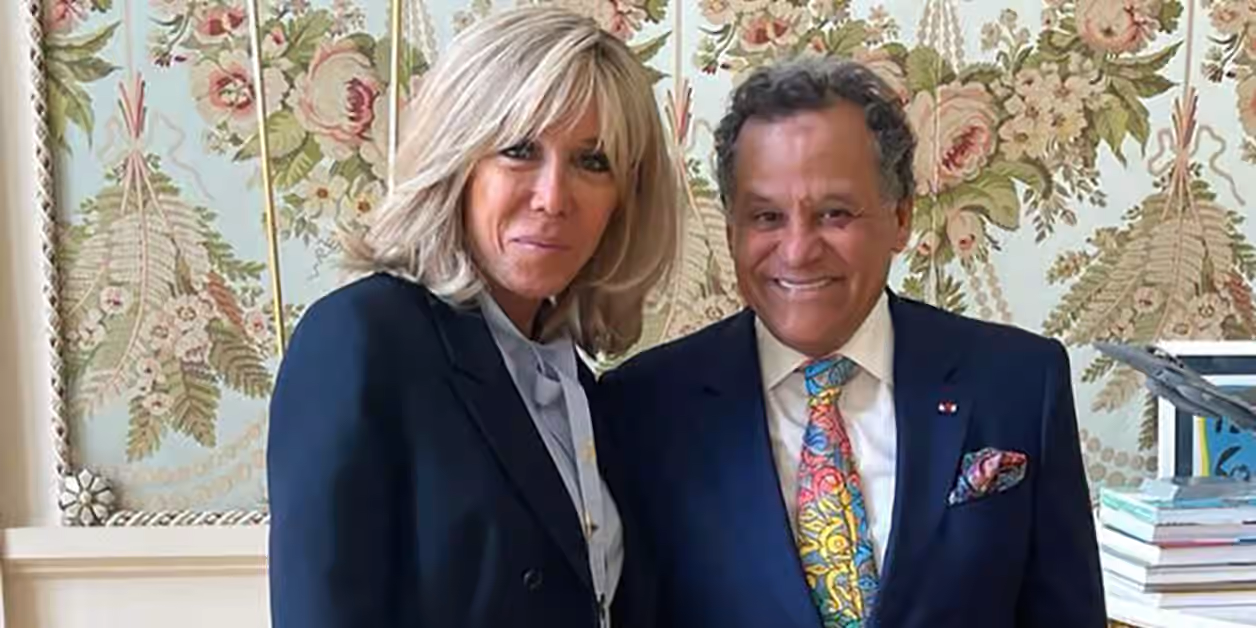 Maroc : après les masques, Brigitte Macron adopte les chaussures signées Mehdi Qotbi