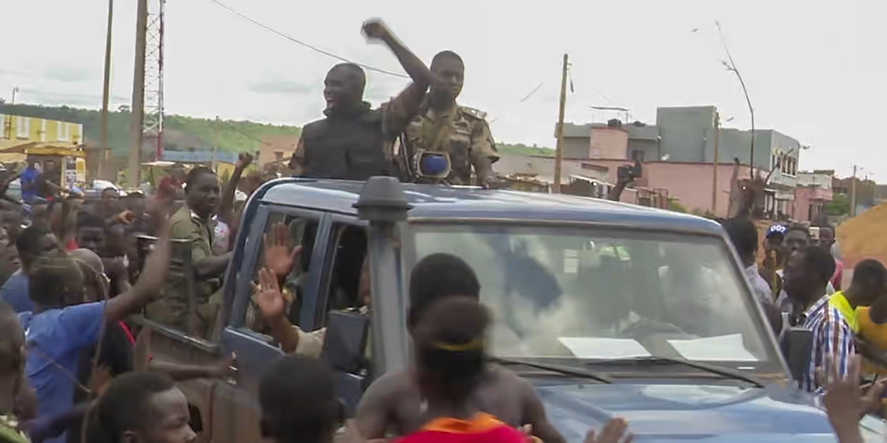 Mali : Assimi Goïta est-il en train de perdre face aux jihadistes ?