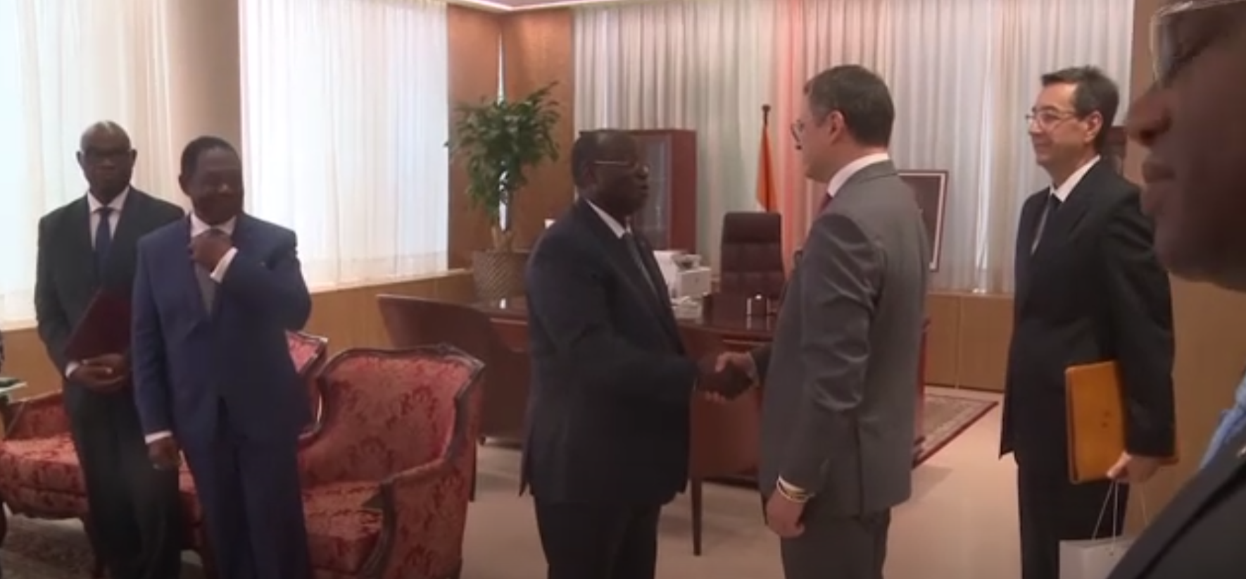 Après Dakar le chef de la diplomatie ukrainienne à Abidjan