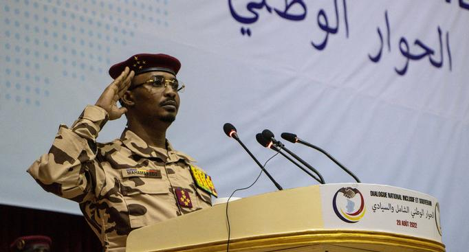 Au Tchad, les militaires au pouvoir seront-ils éligibles ?