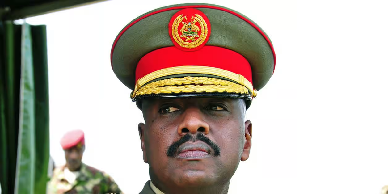 Ouganda : Muhoozi Kainerugaba, fils du président Museveni, remplacé à la tête de l’armée