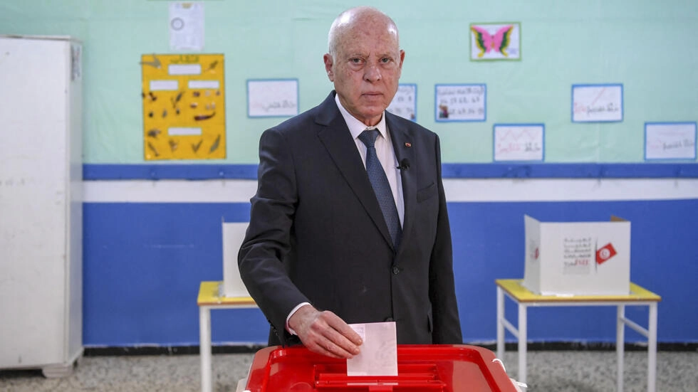 Après l’échec des législatives, la Tunisie plongée dans une impasse politique