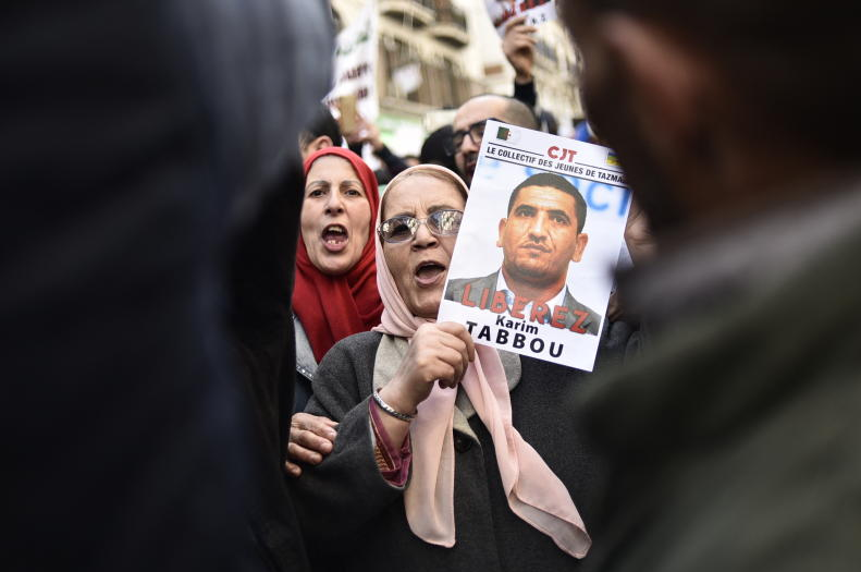 En Algérie, Karim Tabbou, figure du Hirak, de nouveau ciblé par la justice