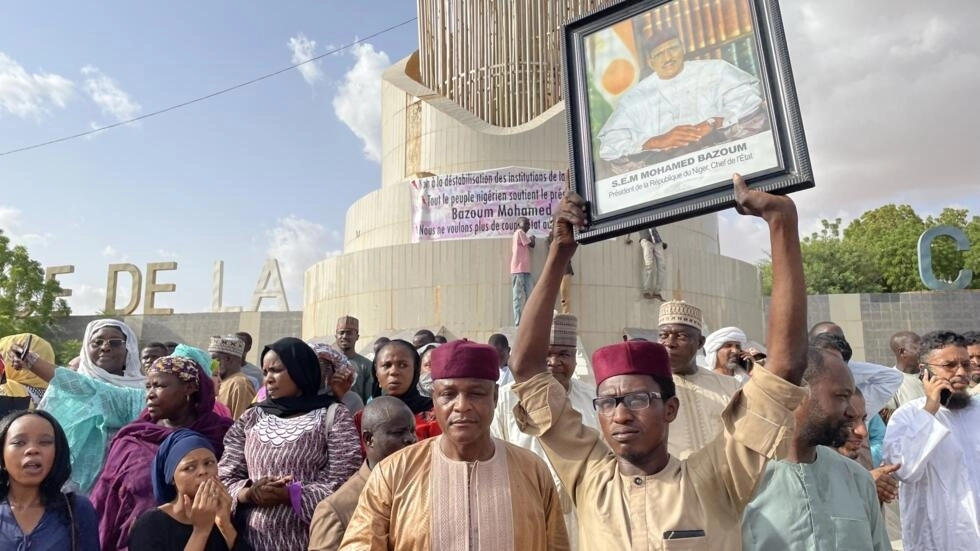 Coup de force au Niger : Bazoum tentait de “gagner en autonomie” face à sa garde présidentielle