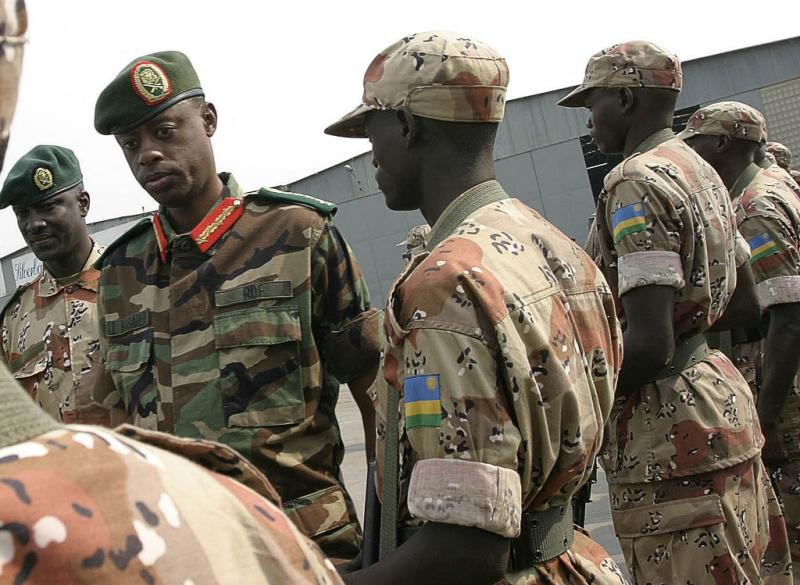 Au Rwanda, l’influent général James Kabarebe, mis à la retraite de l’armée, passe à la diplomatie