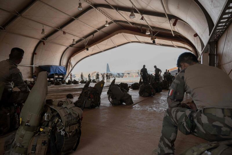 Niger : l’armée française commencera son retrait « dans la semaine »