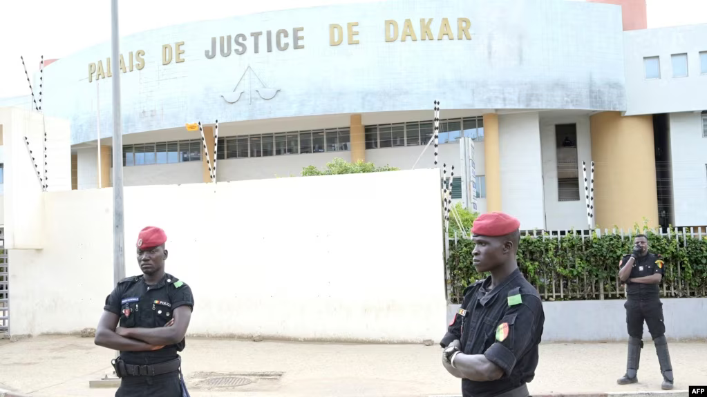 Plus de 130 opposants sénégalais libérés depuis jeudi