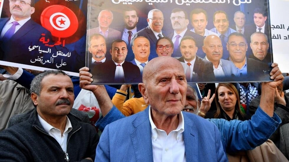 Tunisie: le mouvement d’opposition du Front du salut national annonce boycotter la présidentielle