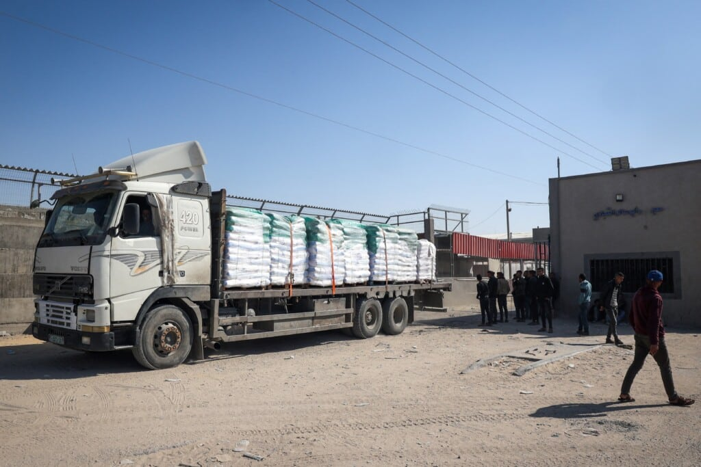 Egypt Resumes Aid to Gaza by Rerouting Trucks to Israel’s Kerem Shalom Crossing