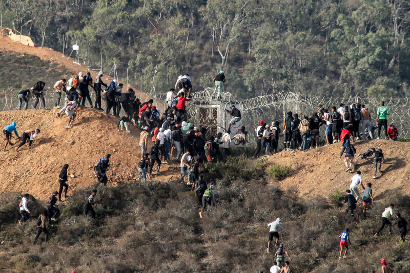 Au Maroc, des centaines de migrants empêchés de rejoindre l’enclave espagnole de Ceuta