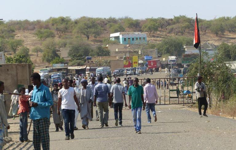 Hundreds stranded at Sudan-Ethiopia border as conflict flares