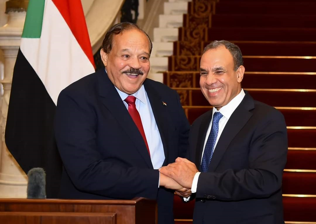 New Sudan FA minister meets with Egyptian counterpart