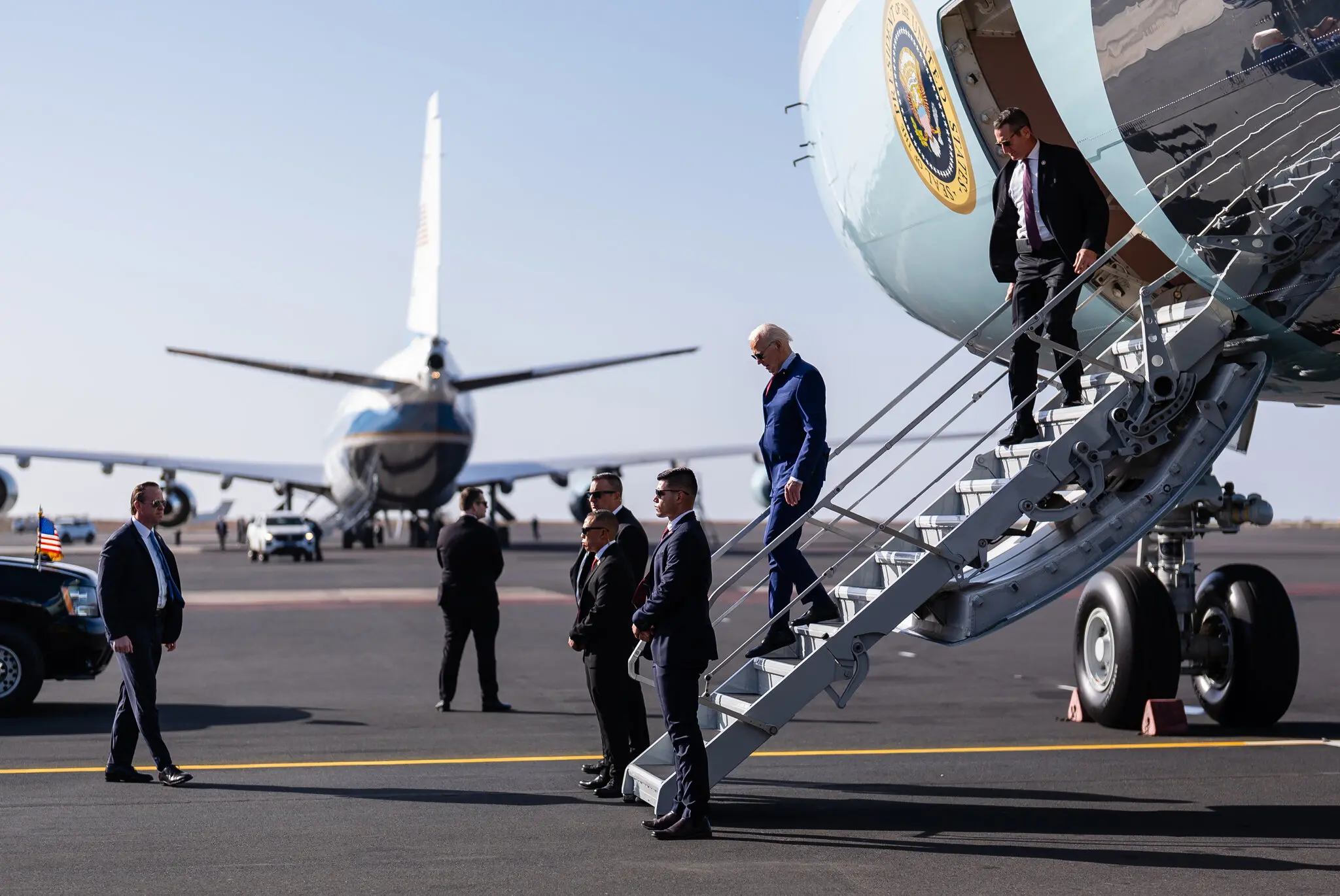 Biden Arrives in Angola on His Only Trip as President to Sub-Saharan Africa