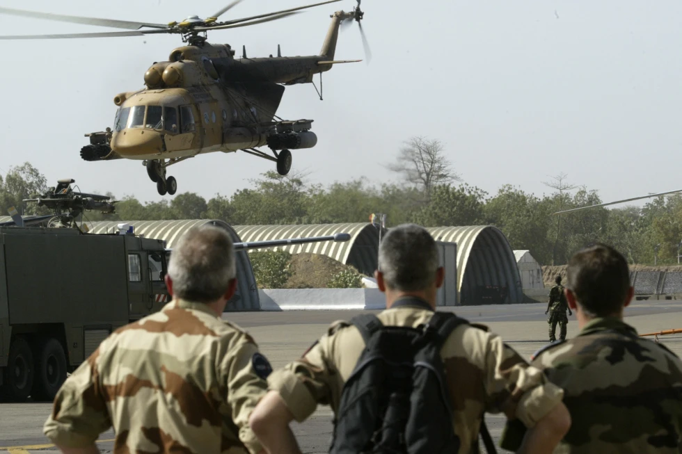 France hands over last military base in Chad