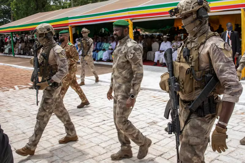 Au Mali, la junte militaire suspend les partis et les associations politiques