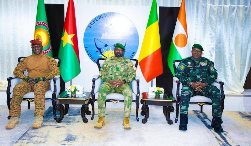 L’AES, la fédération ou la chute