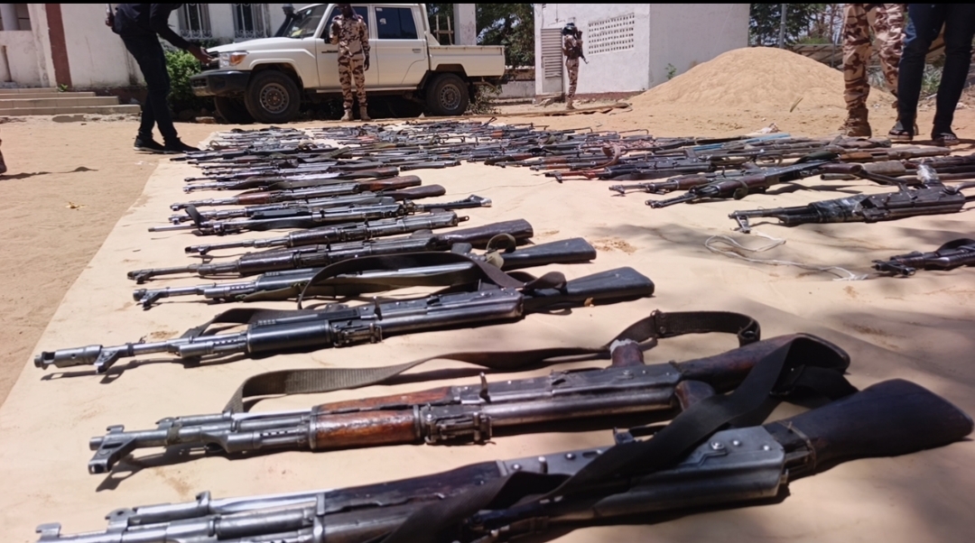 Tchad–RCA : opération conjointe, des armes saisies exposées