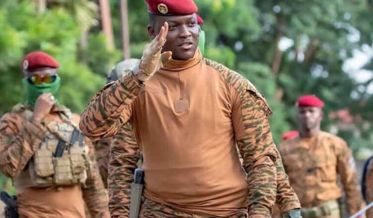 Burkina Faso : Traoré appelle à consolider la souveraineté nationale